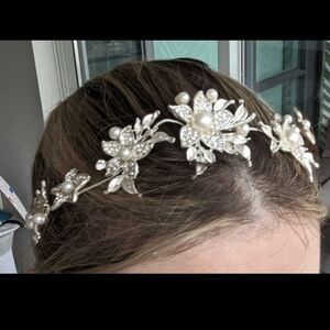 Elegant Silver Floral Headband